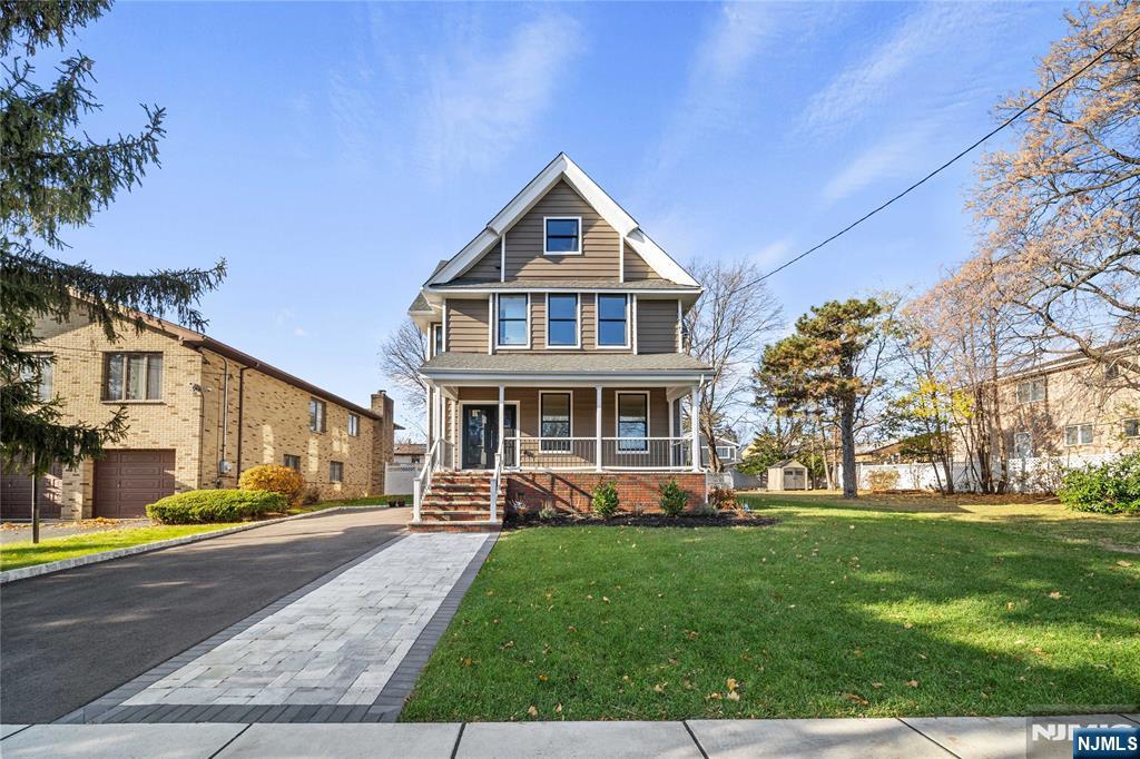 Homes for sale in Ridgefield, NJ | 475 Morse Ave, Ridgefield, NJ 07657 | MLS# 25042007