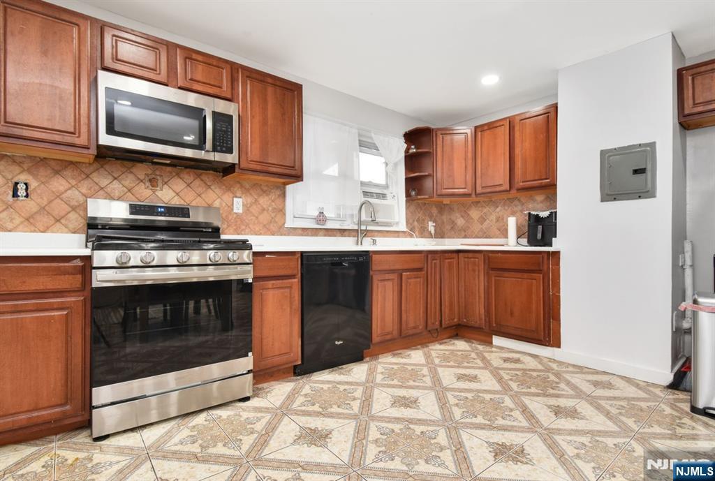 Homes for sale in Bayonne, NJ | 358 Broadway, Bayonne, NJ 07002 | MLS# 25042013