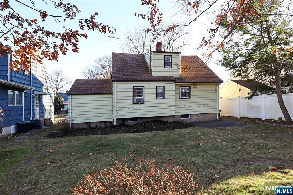 Homes for sale in Fair Lawn, NJ | 9 14 Essex Pl, Fair Lawn, NJ 07410 | MLS# 25042247