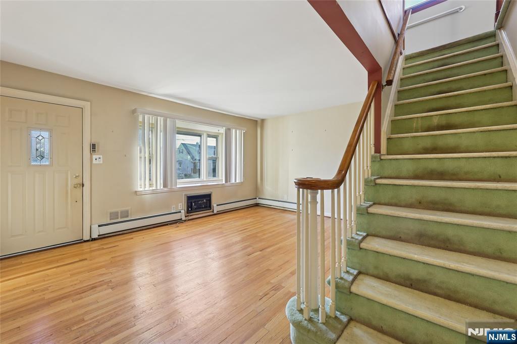 Homes for sale in Fair Lawn, NJ | 9-14 Essex Pl, Fair Lawn, NJ 07410 | MLS# 25042247