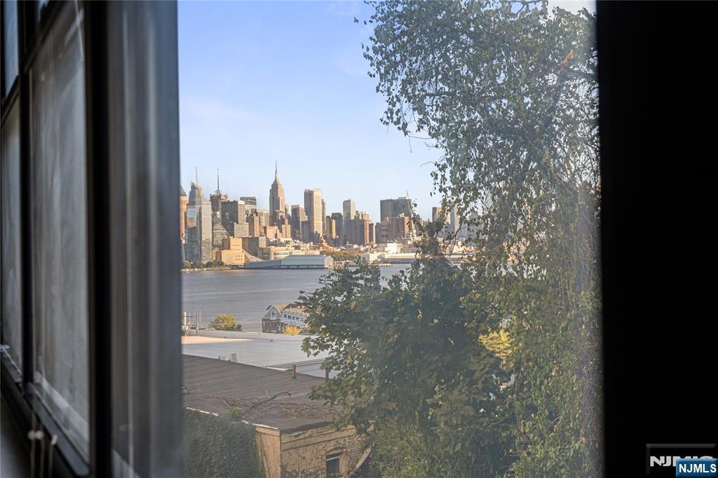 Homes for sale in Guttenberg, NJ | 7000 Boulevard East #11E, Guttenberg, NJ 07093 | MLS# 25042281