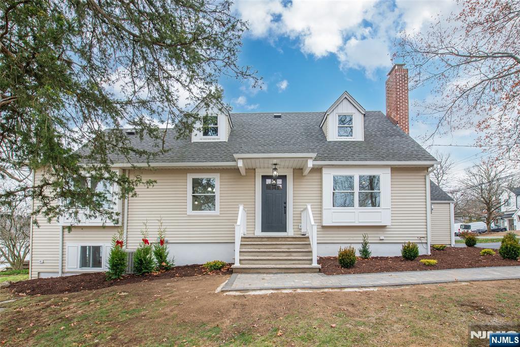 Homes for sale in Wayne, NJ | 86 Lake Dr, Wayne, NJ 07470 | MLS# 25042406