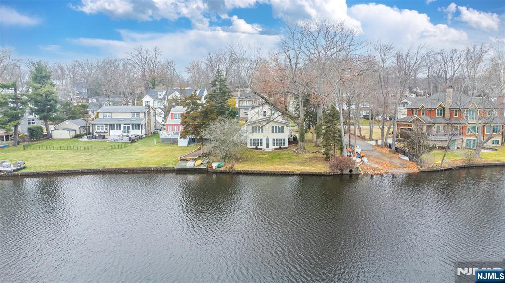 Homes for sale in Wayne, NJ | 86 Lake Dr, Wayne, NJ 07470 | MLS# 25042406