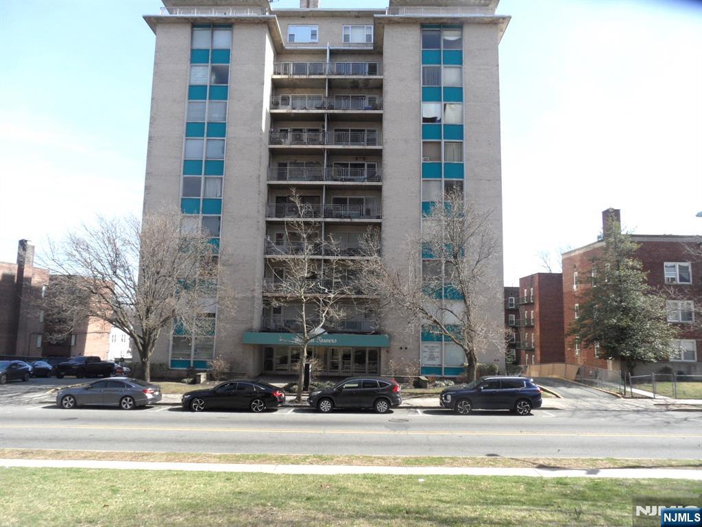 $200,000 Contemporary