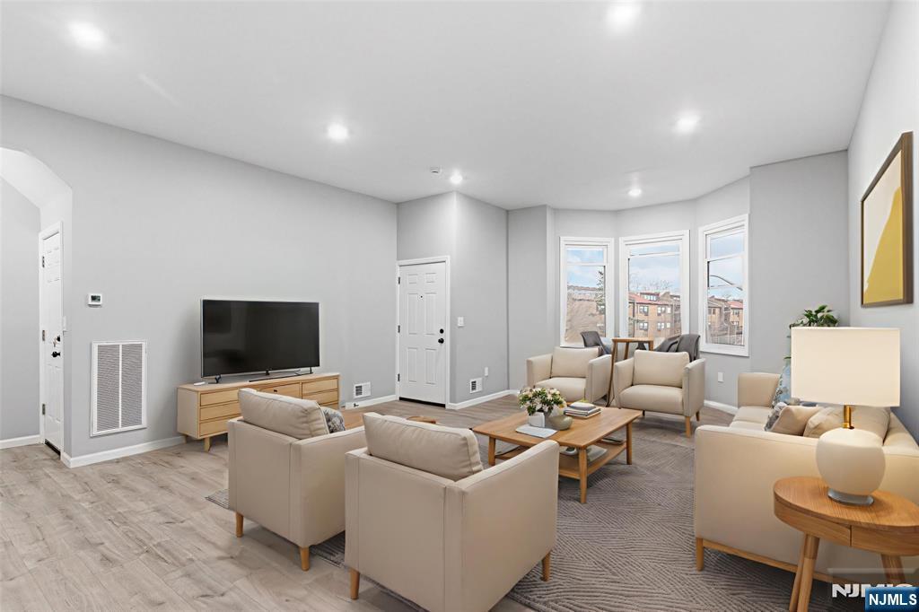 Homes for sale in Newark, NJ | 327 S Orange Ave, Newark, NJ 07103 | MLS# 25042464