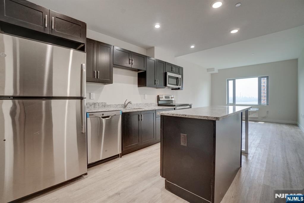 69 Main, #1502, Fort Lee, NJ 07024 Listing Photo  0