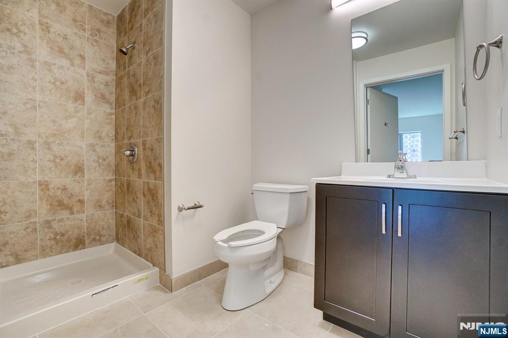 69 Main, #1502, Fort Lee, NJ 07024 Listing Photo  11