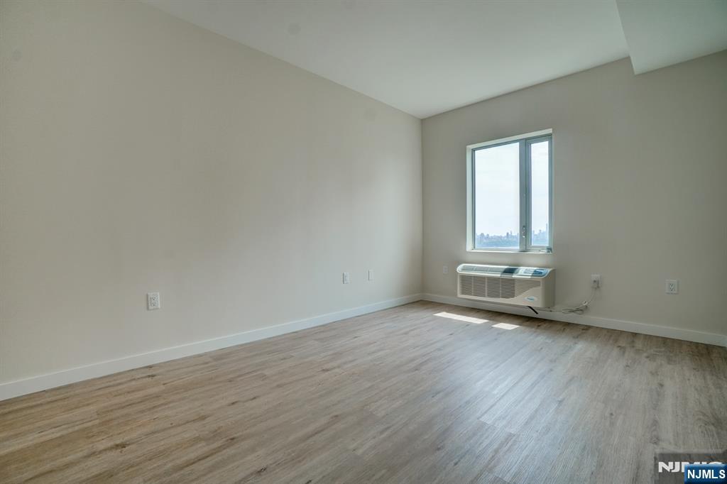 69 Main, #1502, Fort Lee, NJ 07024 Listing Photo  12
