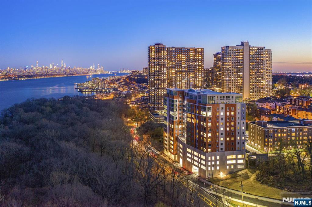 69 Main, #1502, Fort Lee, NJ 07024 Listing Photo  14