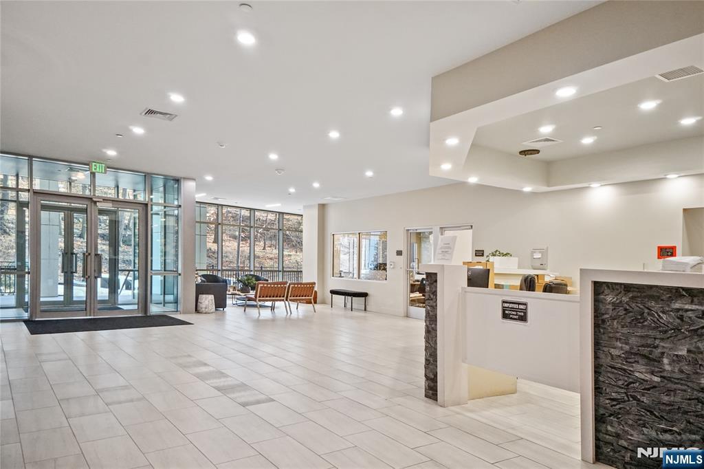 69 Main, #1502, Fort Lee, NJ 07024 Listing Photo  15