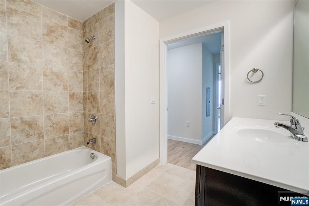 69 Main, #1502, Fort Lee, NJ 07024 Listing Photo  7