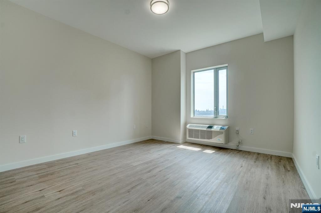 69 Main, #1502, Fort Lee, NJ 07024 Listing Photo  9