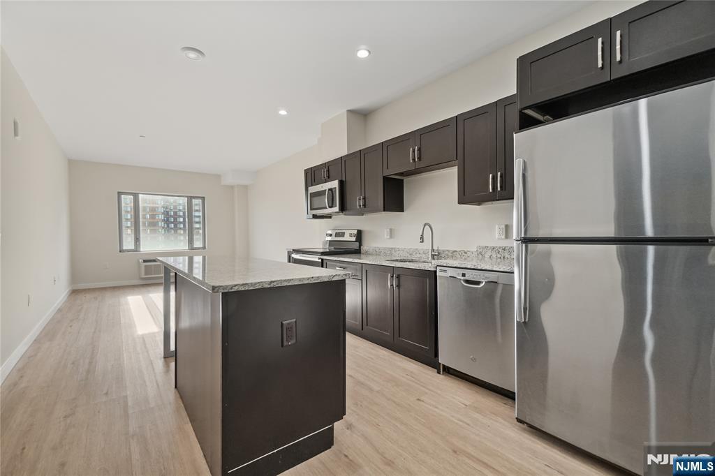 69 Main, #1503, Fort Lee, NJ 07024 Listing Photo  0
