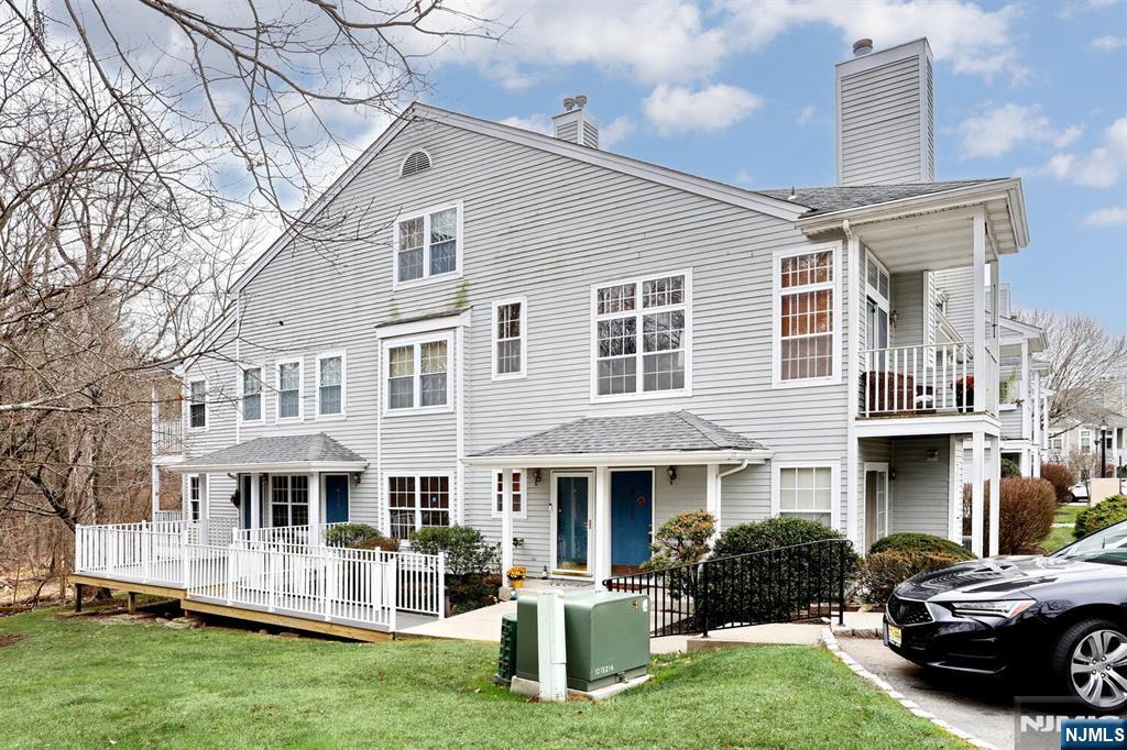 listing main picture