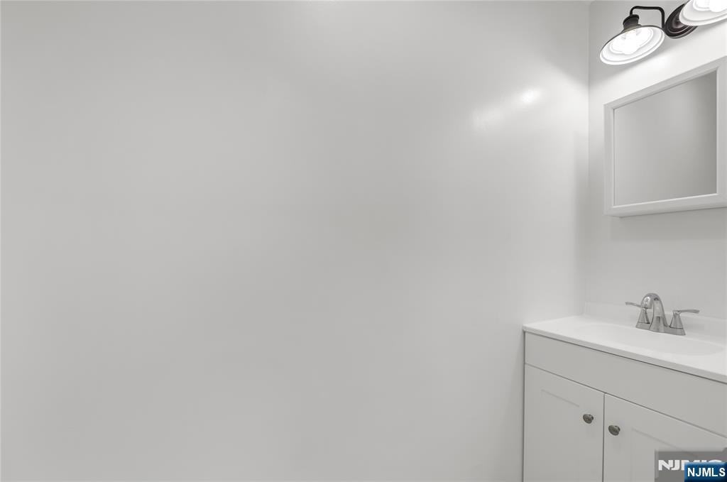 221 Paterson, Midland Park, NJ 07432 Listing Photo  13