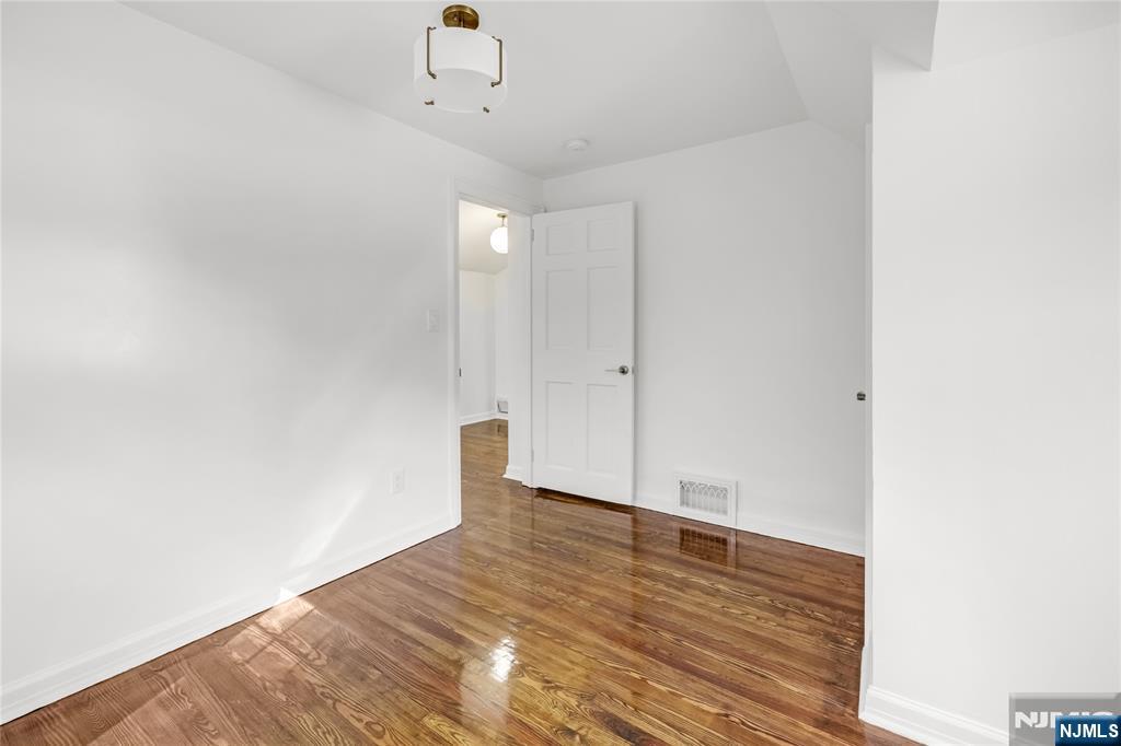 221 Paterson, Midland Park, NJ 07432 Listing Photo  17