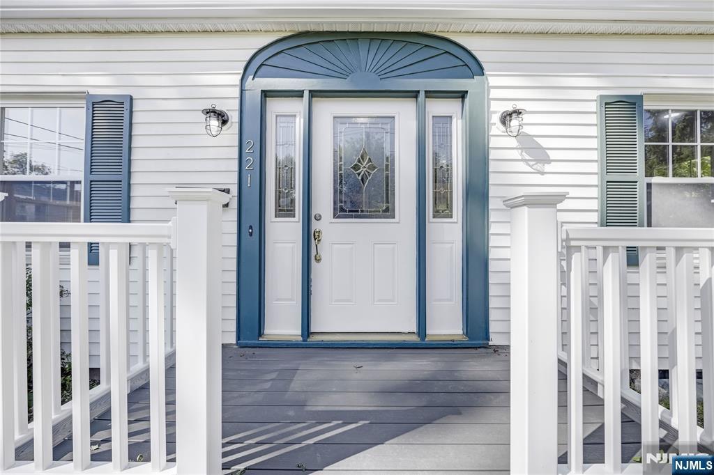 221 Paterson, Midland Park, NJ 07432 Listing Photo  3