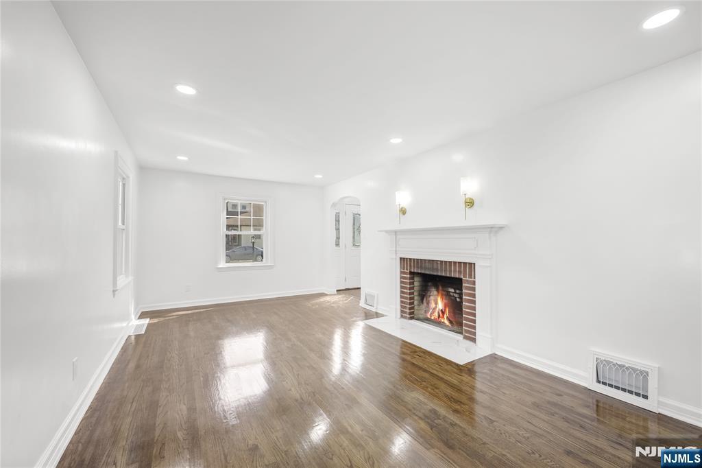 221 Paterson, Midland Park, NJ 07432 Listing Photo  7