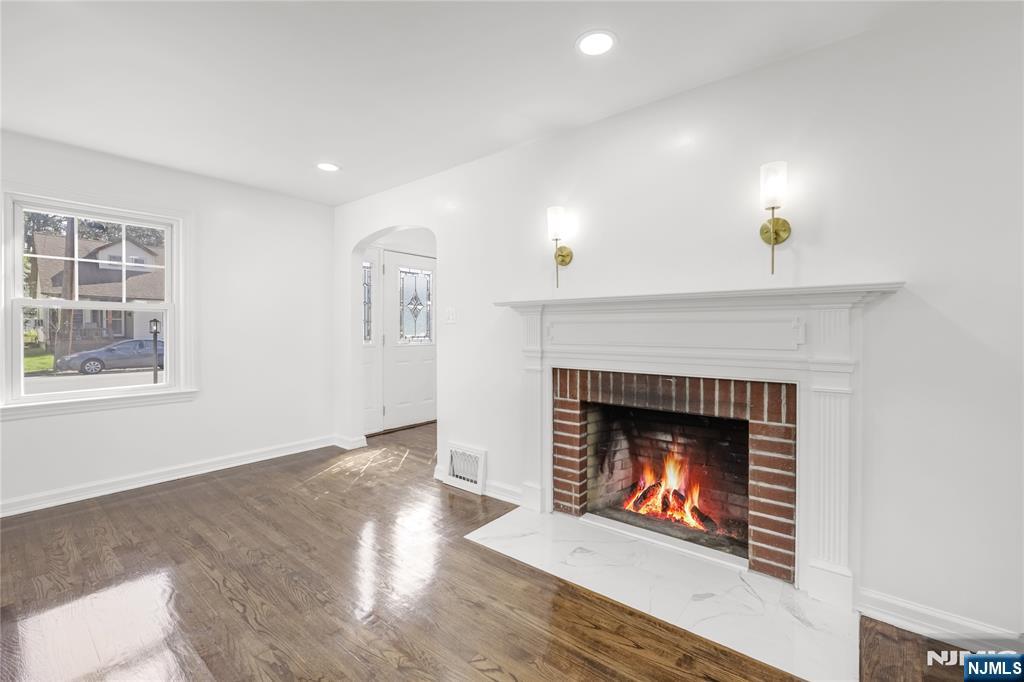 221 Paterson, Midland Park, NJ 07432 Listing Photo  8