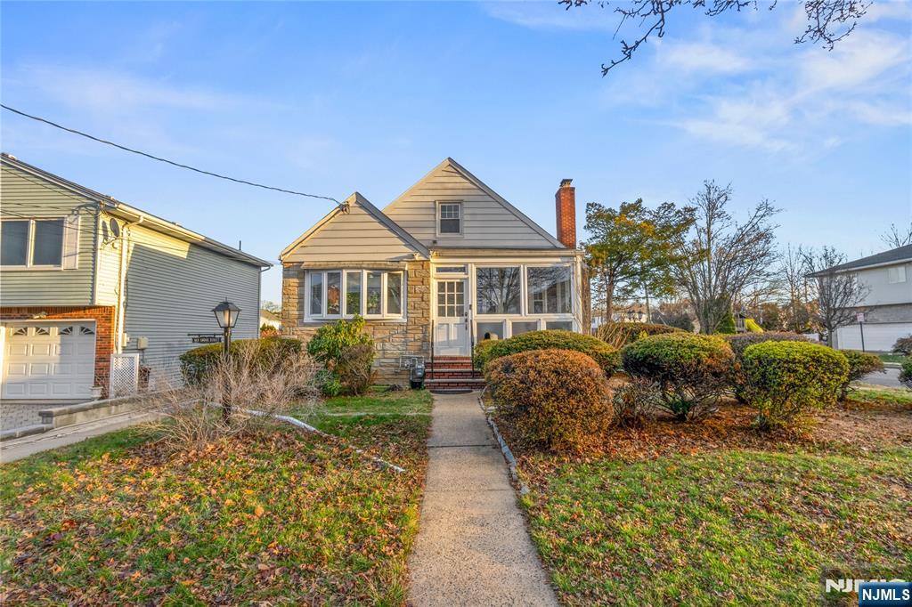 Homes for sale in Lodi, NJ | 163 Grove St, Lodi, NJ 07644 | MLS# 25042533