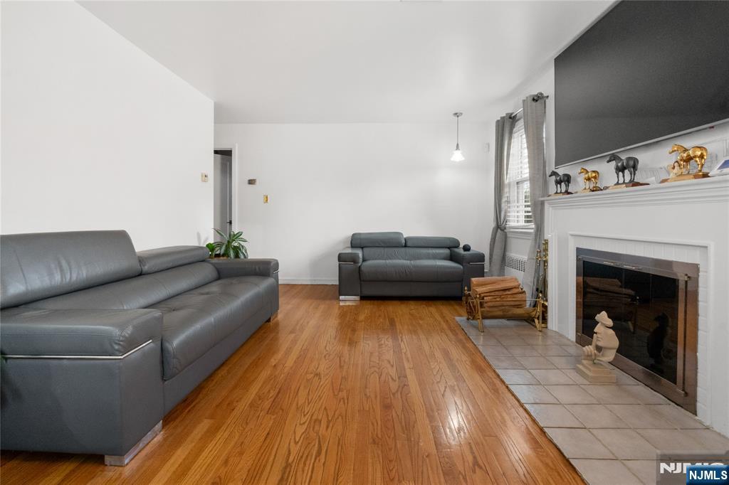 Homes for sale in Lodi, NJ | 163 Grove St, Lodi, NJ 07644 | MLS# 25042533