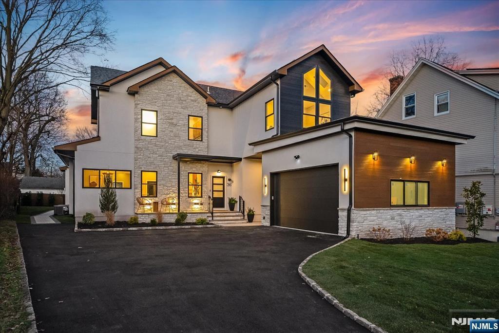 $2,200,000 Contemporary