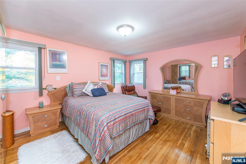 Homes for sale in West Orange, NJ | 7 Wedgewood Dr, West Orange, NJ 07052 | MLS# 25042709