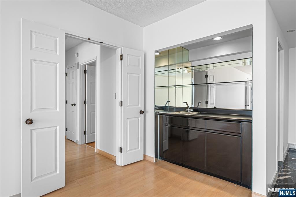 Homes for sale in Fort Lee, NJ | 900 Palisade Ave #5A, Fort Lee, NJ 07024 | MLS# 25042734