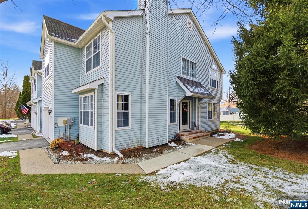 Homes for sale in Hamburg, NJ | 14 Willow Cir #706, Hamburg, NJ 07419 | MLS# 25042754