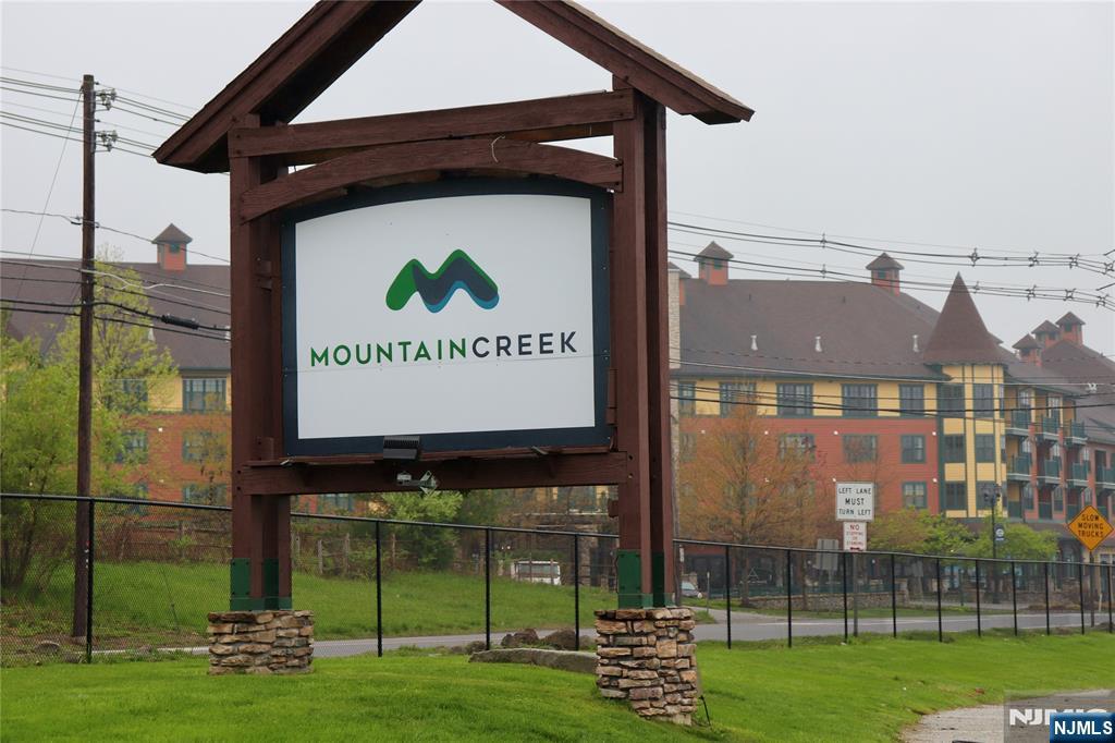 Homes for sale in Hamburg, NJ | 14 Willow Cir #706, Hamburg, NJ 07419 | MLS# 25042754