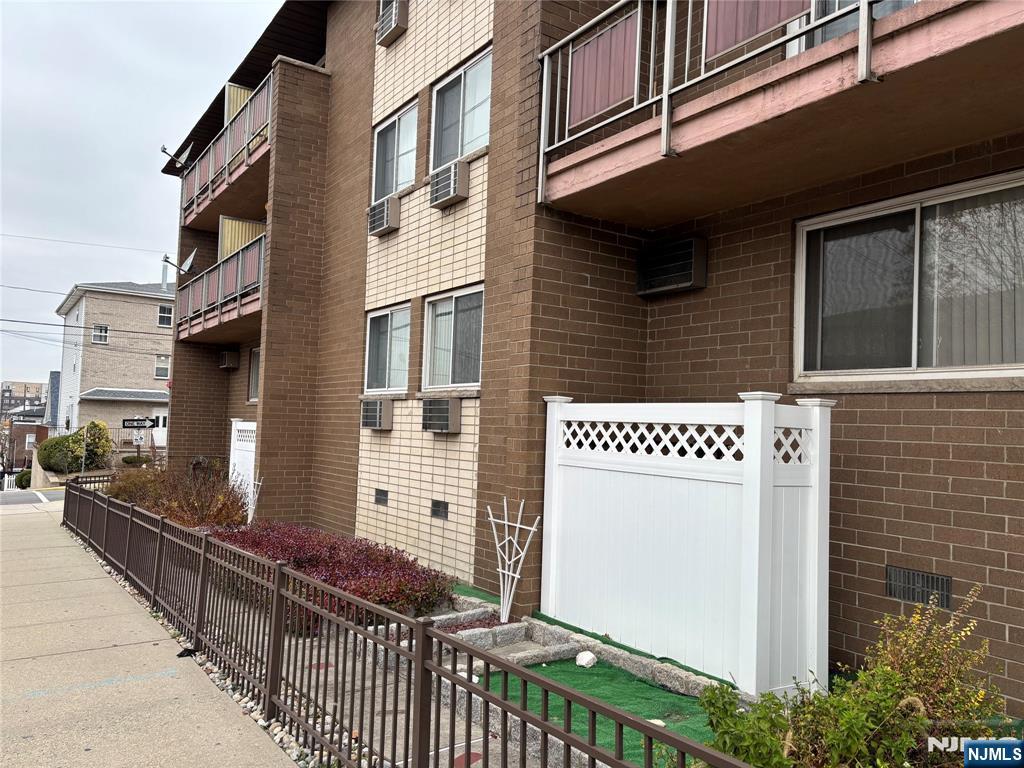 Homes for sale in Fairview, NJ | 423 Walker St #B5, Fairview, NJ 07022 | MLS# 25042831