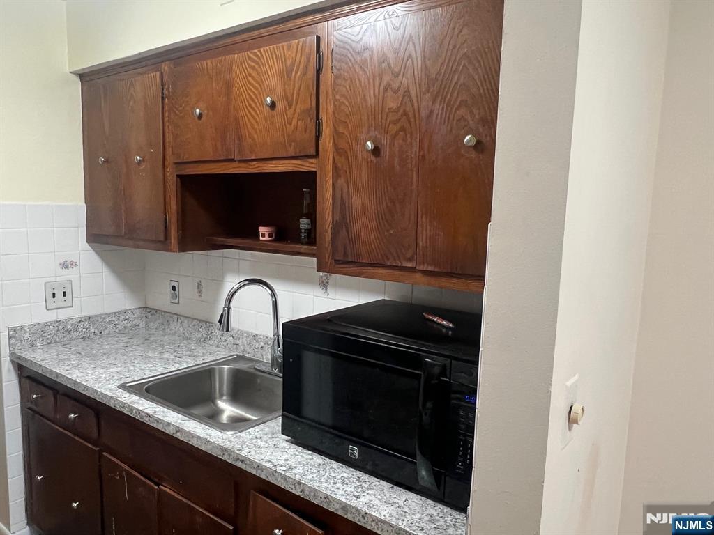 Homes for sale in Fairview, NJ | 423 Walker St #B5, Fairview, NJ 07022 | MLS# 25042831