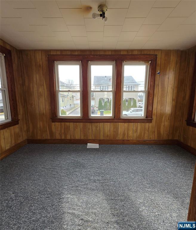 Homes for sale in Bergenfield, NJ | 33 Harcourt Ave, Bergenfield, NJ 07621 | MLS# 25042844