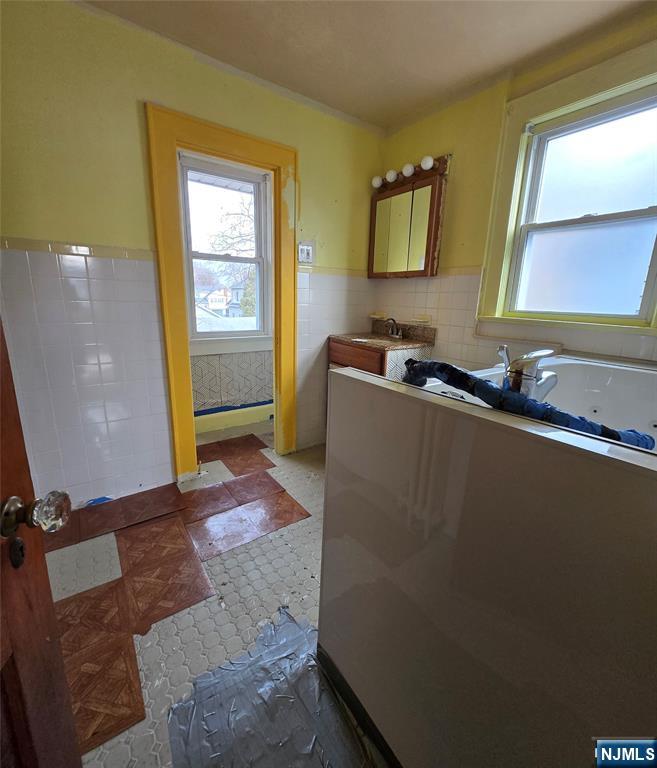 Homes for sale in Bergenfield, NJ | 33 Harcourt Ave, Bergenfield, NJ 07621 | MLS# 25042844