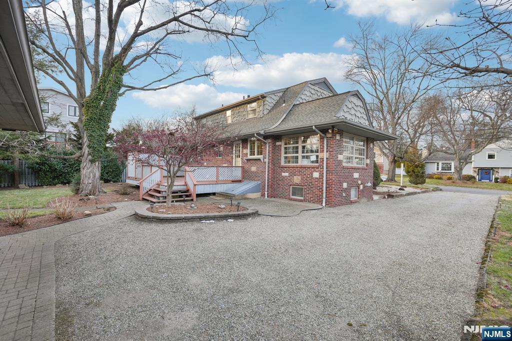 Homes for sale in Tenafly, NJ | 170 Hickory Ave, Tenafly, NJ 07670 | MLS# 25042847