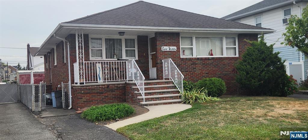 Homes for sale in Lyndhurst, NJ | 230 New St, Lyndhurst, NJ 07071 | MLS# 25042901