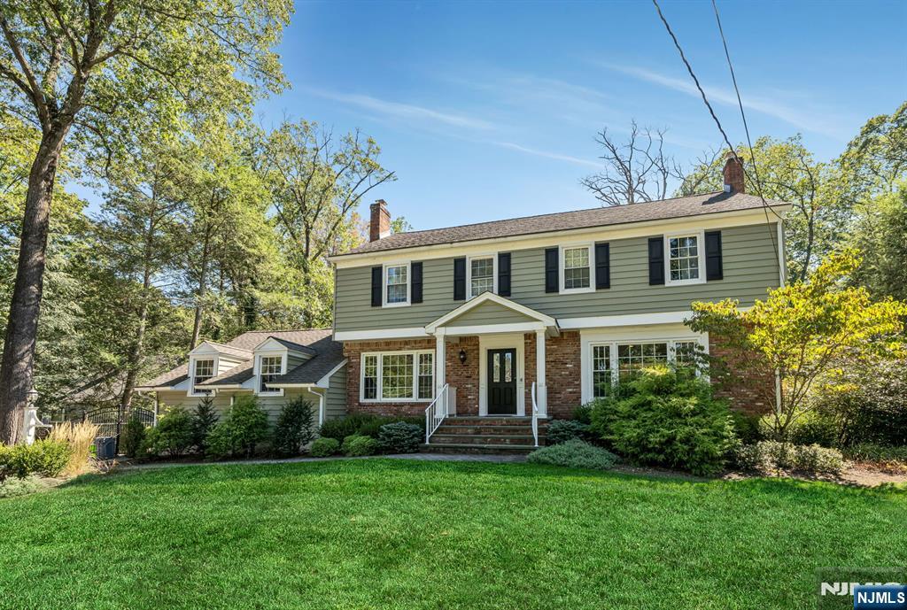 Homes for sale in Wayne, NJ | 525 Pines Lake Dr, Wayne, NJ 07470 | MLS# 25042906