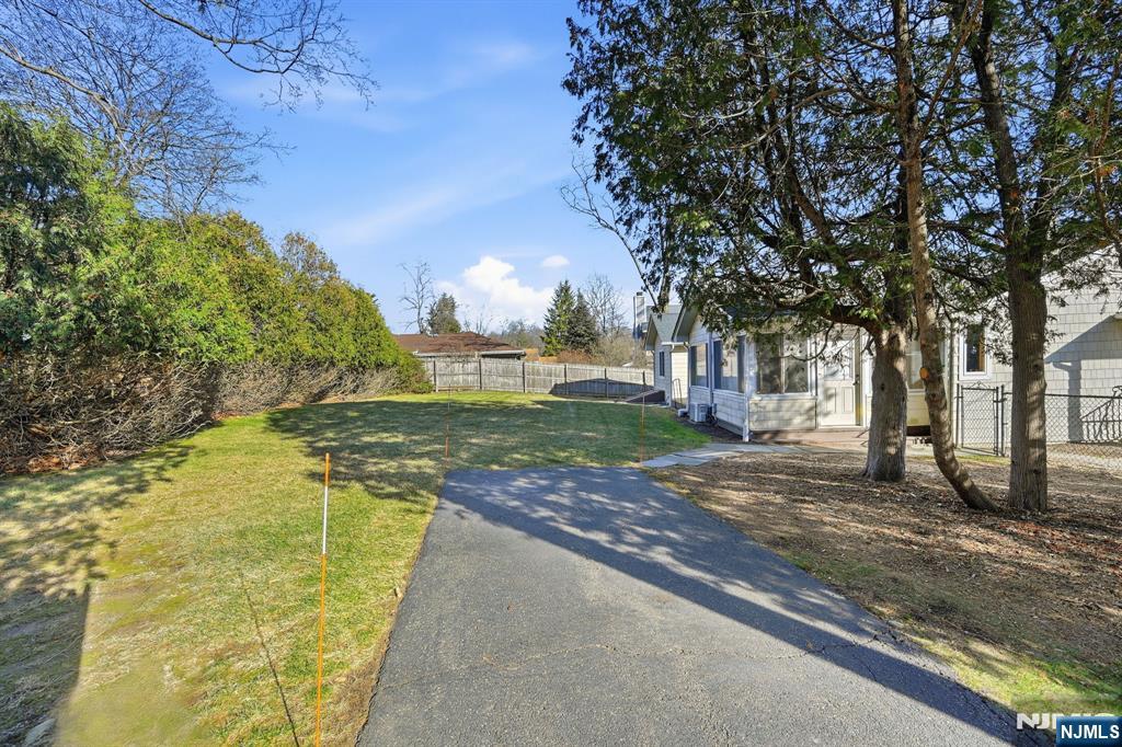 Homes for sale in Park Ridge, NJ | 49 Mill Rd, Park Ridge, NJ 07656 | MLS# 25043011