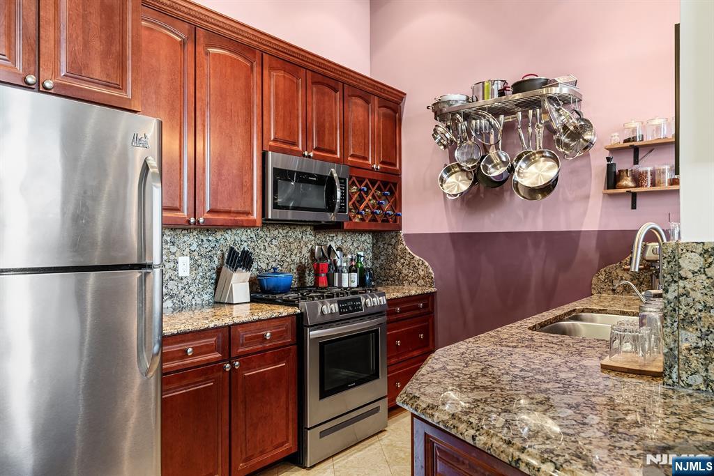 Homes for sale in Weehawken, NJ | 518-536 Gregory Ave #C301, Weehawken, NJ 07086 | MLS# 25043038