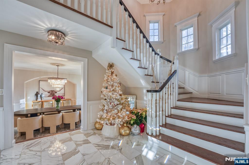 Homes for sale in North Caldwell, NJ | 54 Hamilton Dr, North Caldwell, NJ 07006 | MLS# 25043058