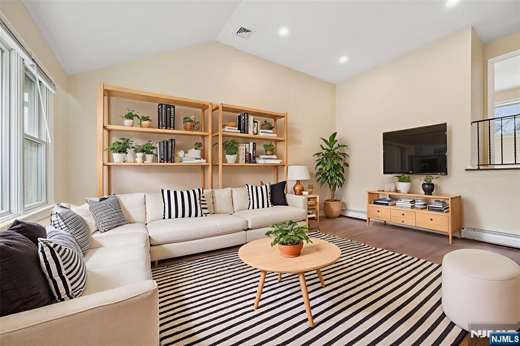 Homes for sale in Andover Twsp, NJ | 827 Limecrest Rd, Andover Twsp, NJ 07860 | MLS# 25043091