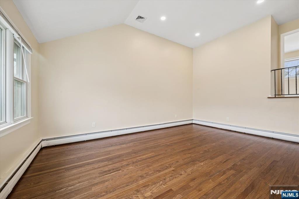 Homes for sale in Andover Twsp, NJ | 827 Limecrest Rd, Andover Twsp, NJ 07860 | MLS# 25043091