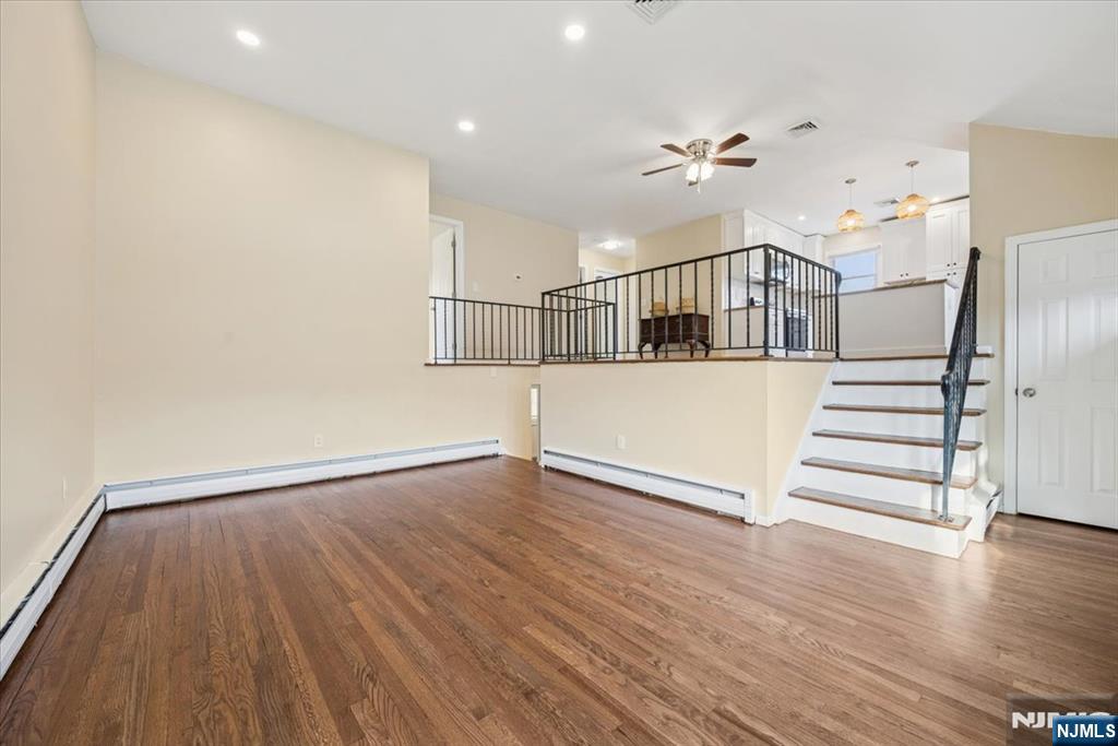 Homes for sale in Andover Twsp, NJ | 827 Limecrest Rd, Andover Twsp, NJ 07860 | MLS# 25043091