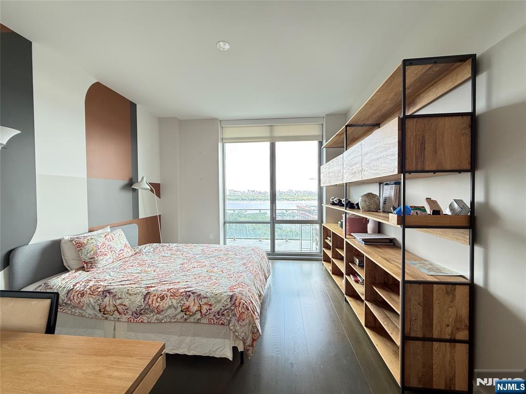 320 Adolphus Avenue, Cliffside Park, NJ, 07010