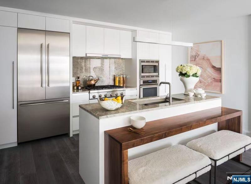 320 Adolphus Avenue, Cliffside Park, NJ, 07010