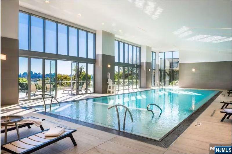 320 Adolphus Avenue, Cliffside Park, NJ, 07010