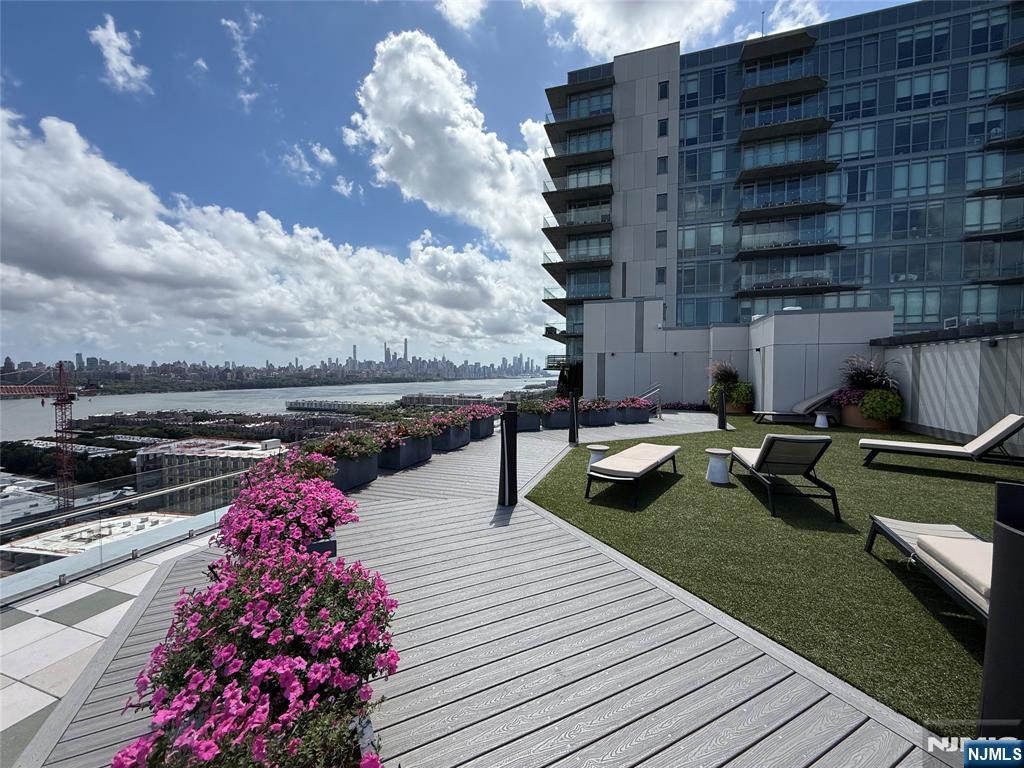 320 Adolphus Avenue, Cliffside Park, NJ, 07010