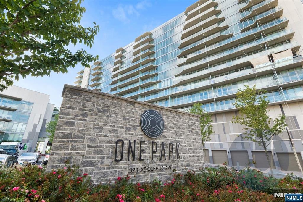 320 Adolphus Avenue, Cliffside Park, NJ, 07010