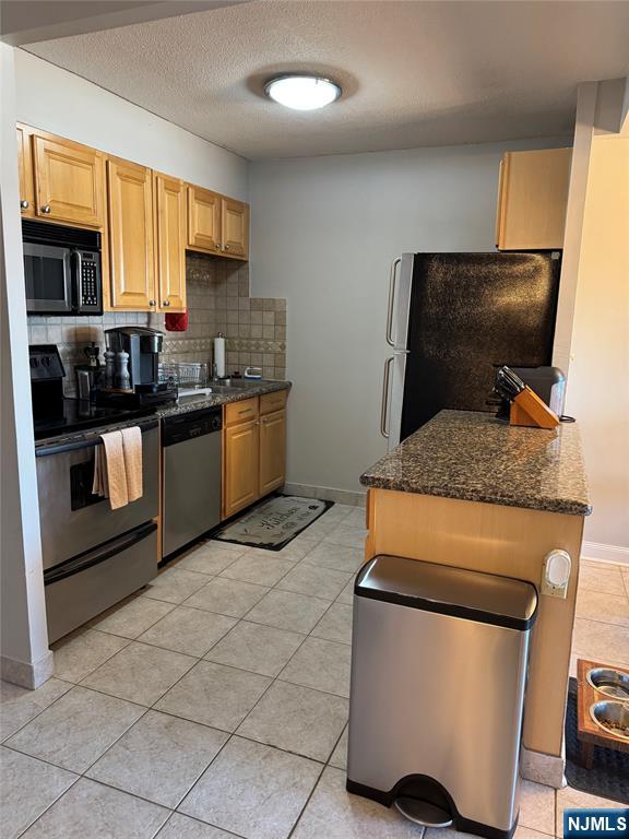 Homes for sale in Cliffside Park, NJ | 770 Anderson Ave #9F, Cliffside Park, NJ 07010 | MLS# 25043126