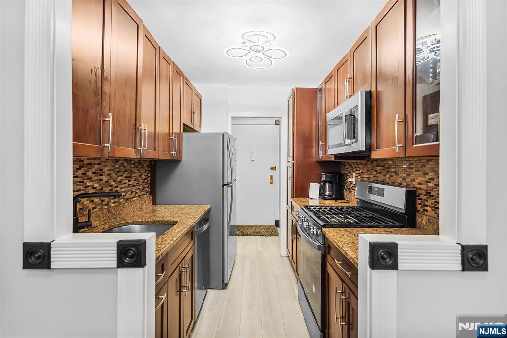 Homes for sale in West New York, NJ | 6600 Boulevard East #22J, West New York, NJ 07093 | MLS# 25043159